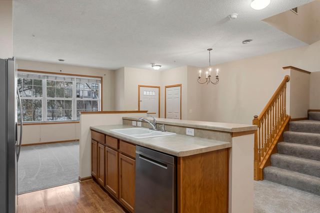 6708 Narcissus Lane N, Maple Grove, MN 55311