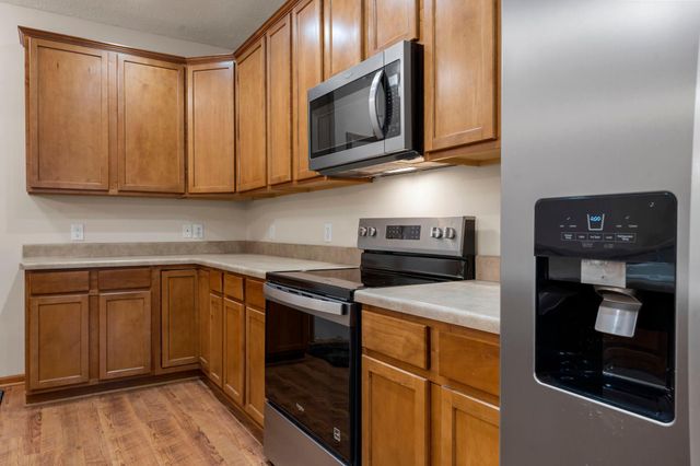 6708 Narcissus Lane N, Maple Grove, MN 55311