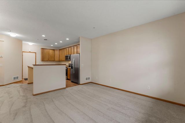 6708 Narcissus Lane N, Maple Grove, MN 55311