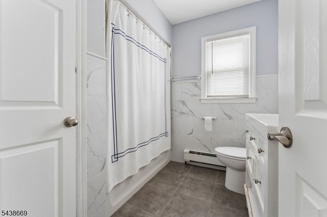 151 Minna Ave, Woodbridge Twp., NJ 07001