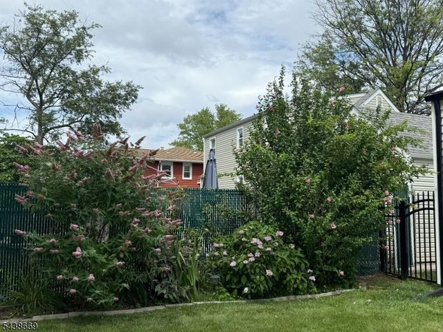 151 Minna Ave, Woodbridge Twp., NJ 07001
