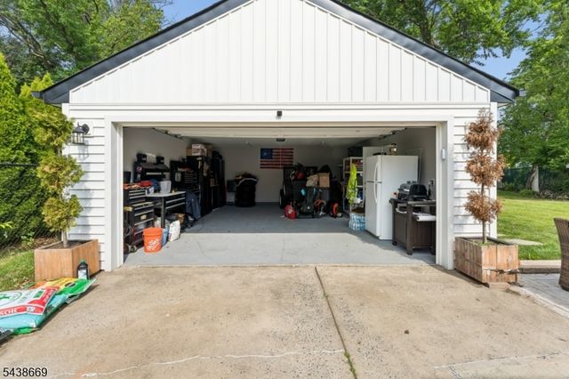 151 Minna Ave, Woodbridge Twp., NJ 07001
