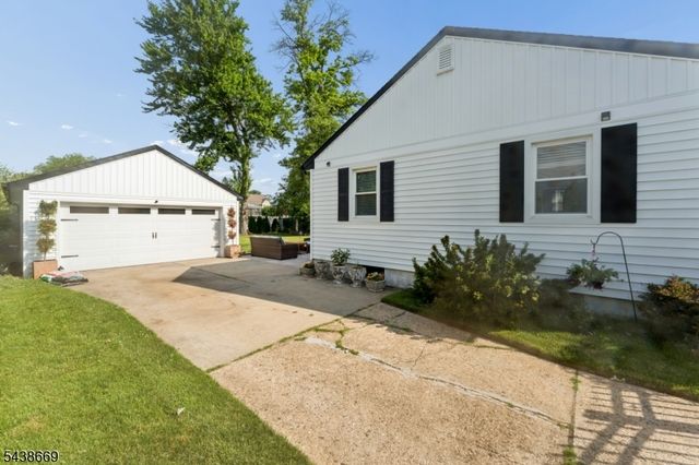 151 Minna Ave, Woodbridge Twp., NJ 07001