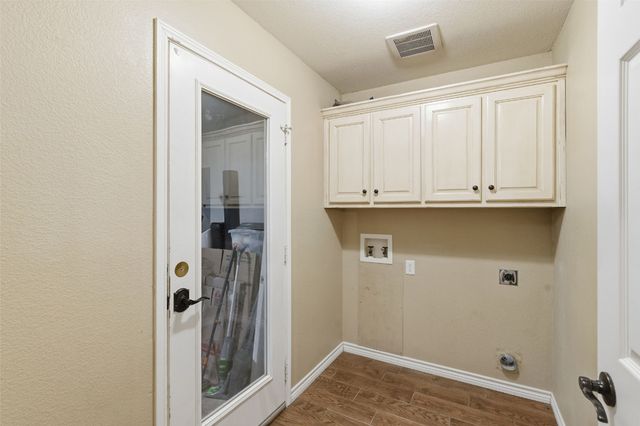 1024 Summit Drive, Justin, TX 76247