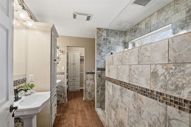 1024 Summit Drive, Justin, TX 76247