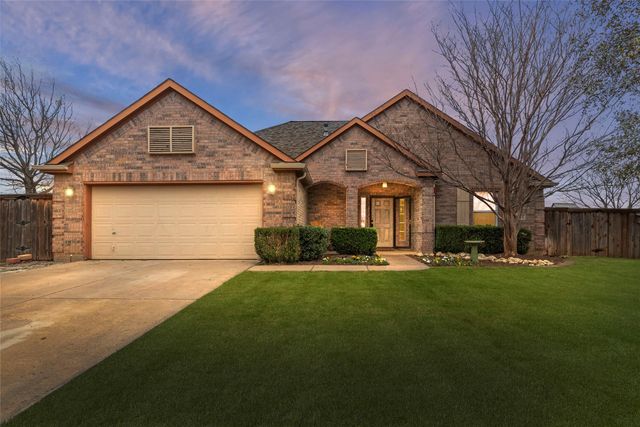 1024 Summit Drive, Justin, TX 76247