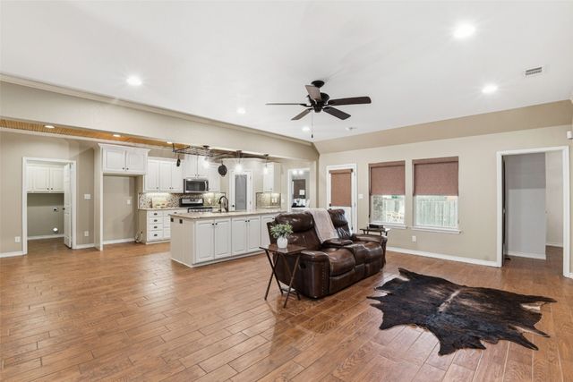 1024 Summit Drive, Justin, TX 76247