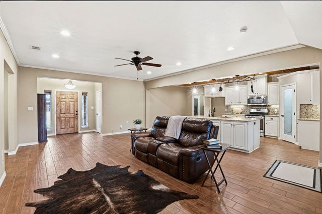 1024 Summit Drive, Justin, TX 76247