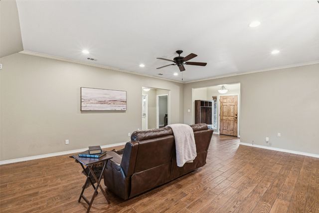 1024 Summit Drive, Justin, TX 76247