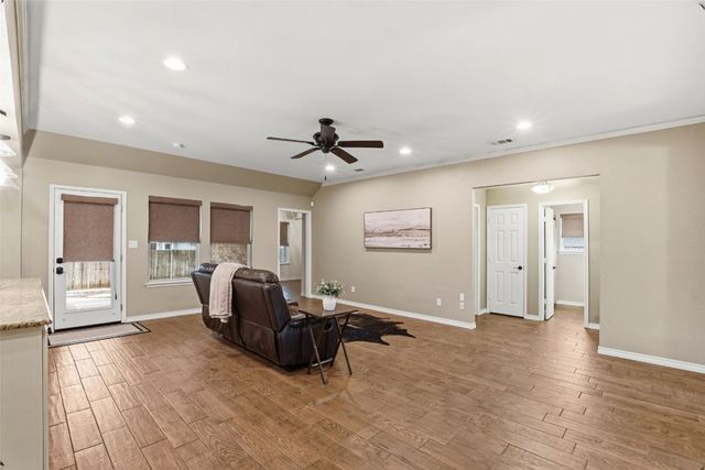 1024 Summit Drive, Justin, TX 76247