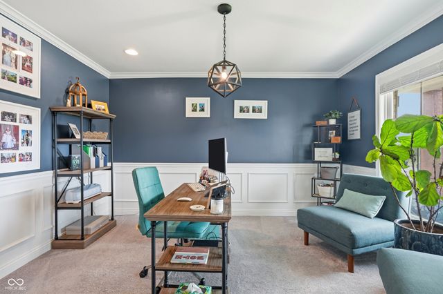 692 Ridge Gate Drive, Brownsburg, IN 46112