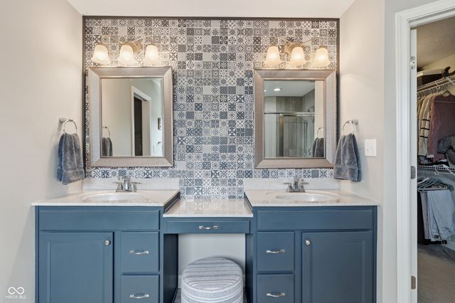 692 Ridge Gate Drive, Brownsburg, IN 46112