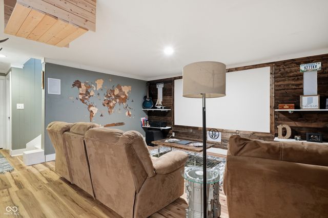 692 Ridge Gate Drive, Brownsburg, IN 46112