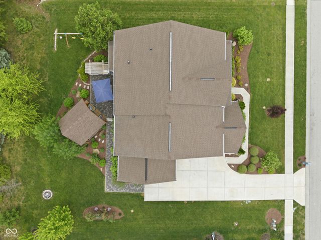 692 Ridge Gate Drive, Brownsburg, IN 46112