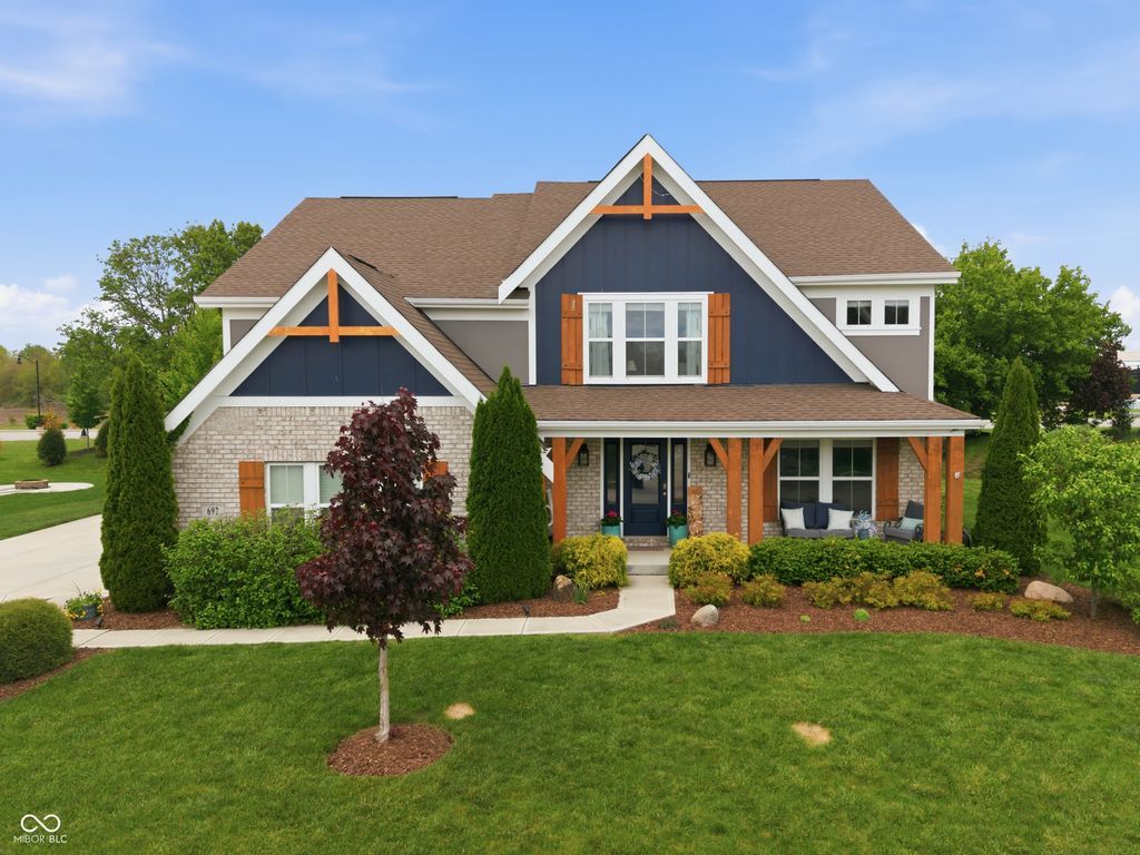 692 Ridge Gate Drive, Brownsburg, IN 46112