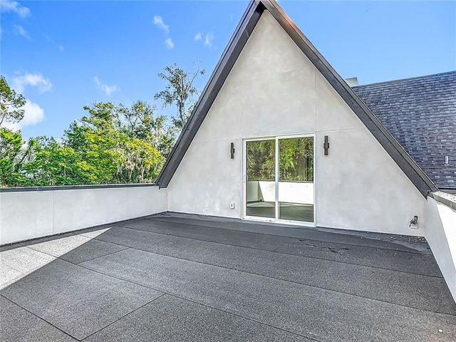 128 S MONTGOMERY AVENUE, Deland, FL 32720