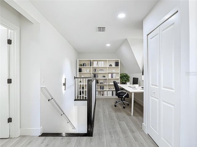 128 S MONTGOMERY AVENUE, Deland, FL 32720