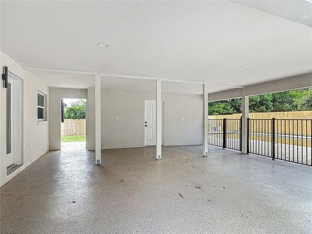128 S MONTGOMERY AVENUE, Deland, FL 32720