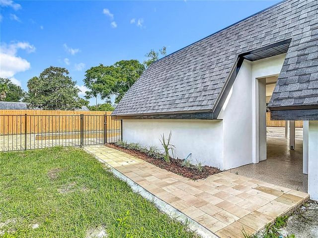128 S MONTGOMERY AVENUE, Deland, FL 32720