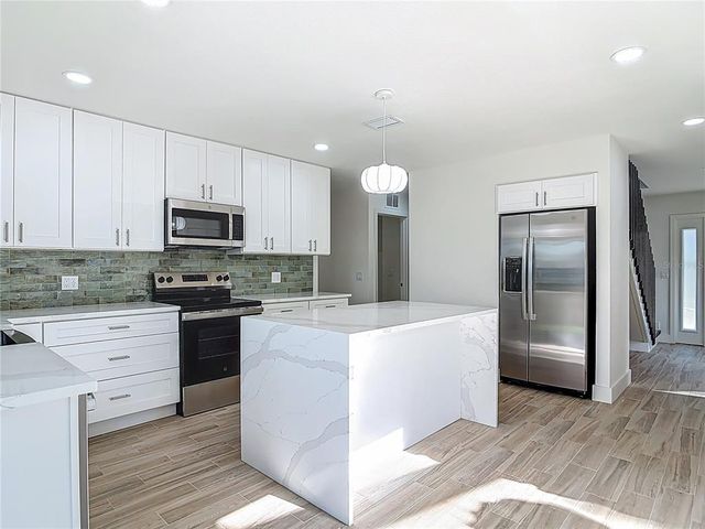 128 S MONTGOMERY AVENUE, Deland, FL 32720