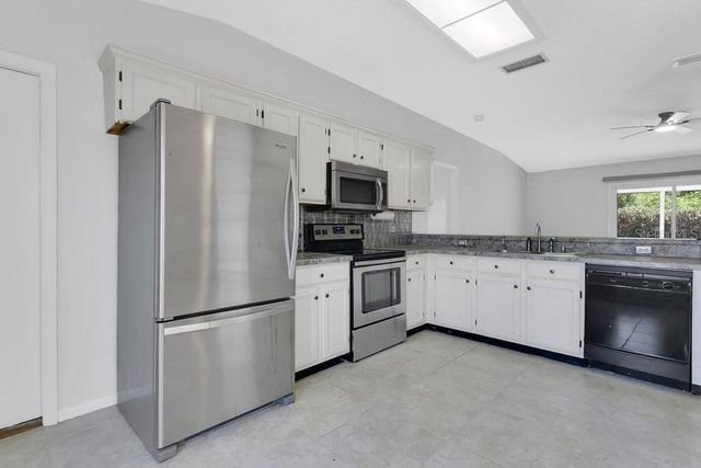 1181 JESSAMINE LAKE COURT, Orlando, FL 32839