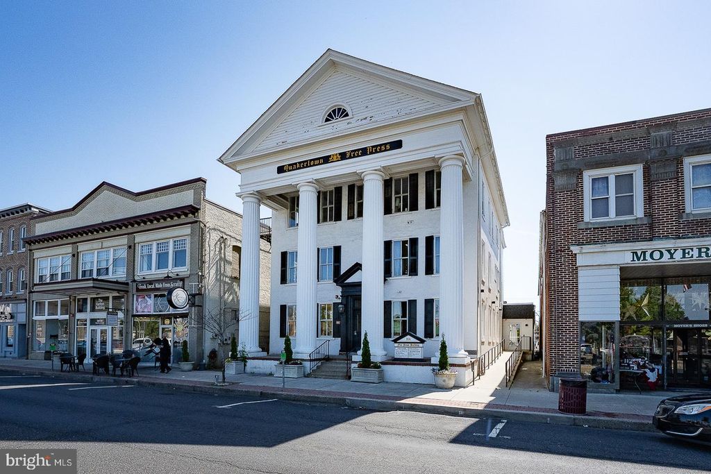 312 W BROAD ST, Quakertown, PA 18951 — exterior