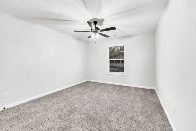 305 Wesson Dr, Clarksville, TN 37043