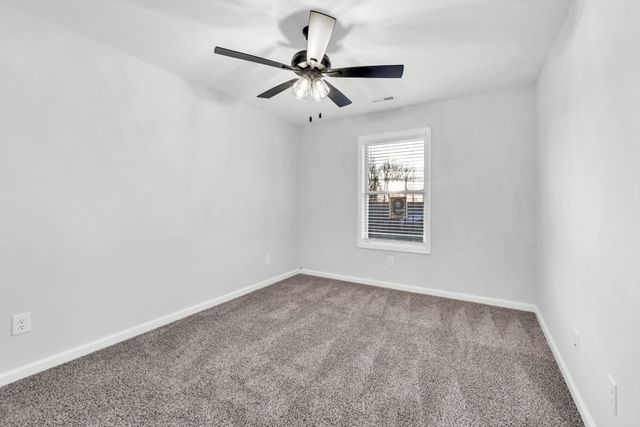 305 Wesson Dr, Clarksville, TN 37043