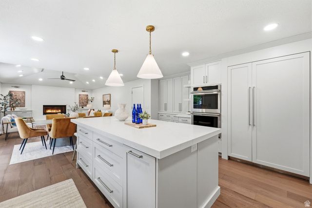 8917 S SUNRIDGE DR, Sandy, UT 84093