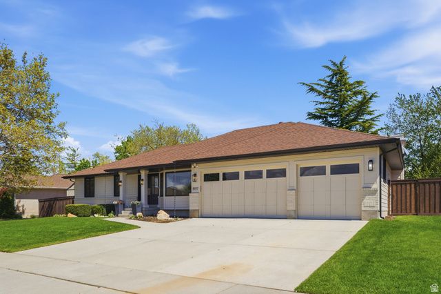 8917 S SUNRIDGE DR, Sandy, UT 84093