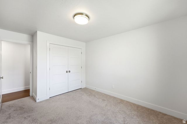 8917 S SUNRIDGE DR, Sandy, UT 84093