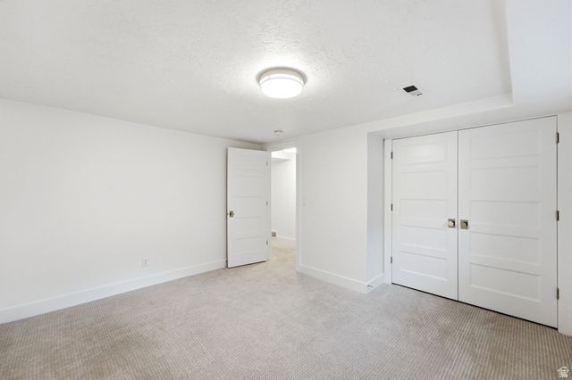 8917 S SUNRIDGE DR, Sandy, UT 84093