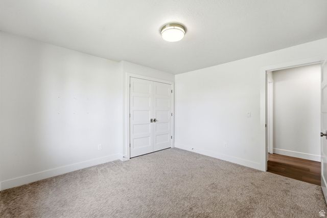 8917 S SUNRIDGE DR, Sandy, UT 84093