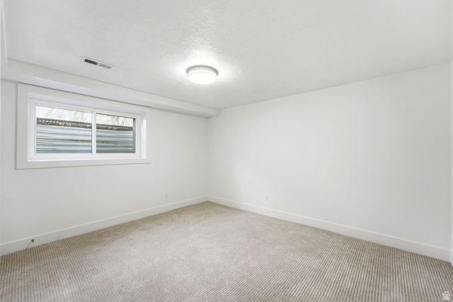 8917 S SUNRIDGE DR, Sandy, UT 84093