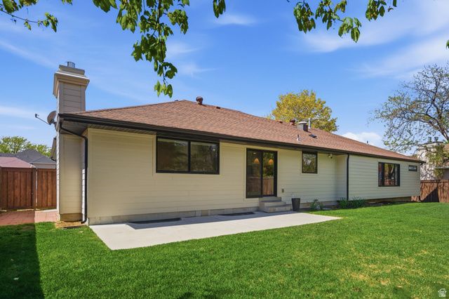 8917 S SUNRIDGE DR, Sandy, UT 84093
