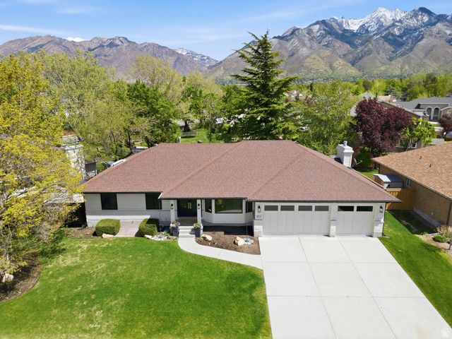 8917 S SUNRIDGE DR, Sandy, UT 84093