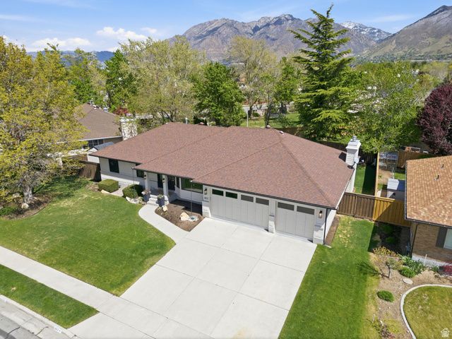 8917 S SUNRIDGE DR, Sandy, UT 84093