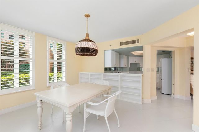120 SE 5th Avenue Apt 128, Boca Raton, FL 33432