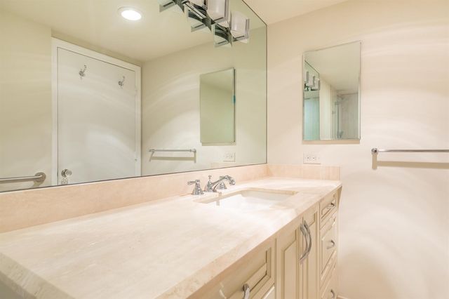 120 SE 5th Avenue Apt 128, Boca Raton, FL 33432