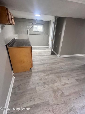 4218 Winnrose Way, Louisville, KY 40211