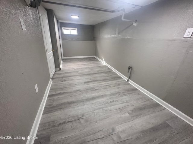 4218 Winnrose Way, Louisville, KY 40211