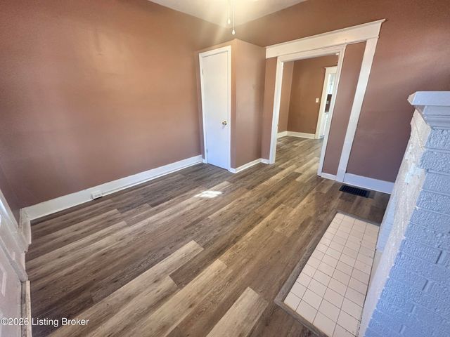 4218 Winnrose Way, Louisville, KY 40211