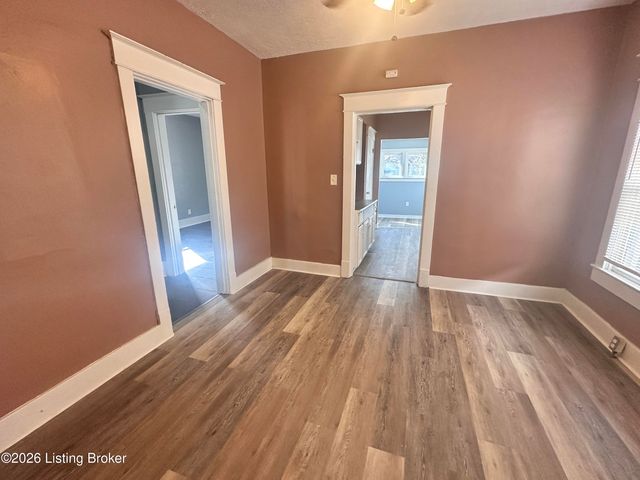 4218 Winnrose Way, Louisville, KY 40211