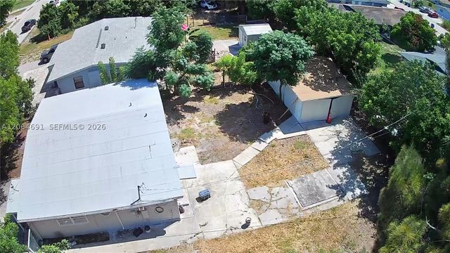 5442 Fourth Ave, Fort Myers, FL 33907