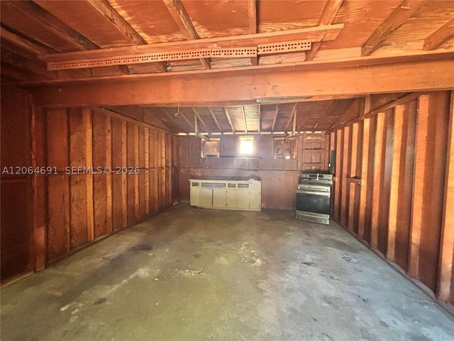 5442 Fourth Ave, Fort Myers, FL 33907
