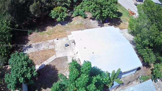 5442 Fourth Ave, Fort Myers, FL 33907