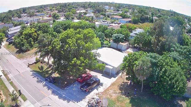 5442 Fourth Ave, Fort Myers, FL 33907