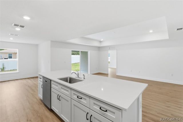 9160 N Athens Drive, Dunnellon, FL 34433