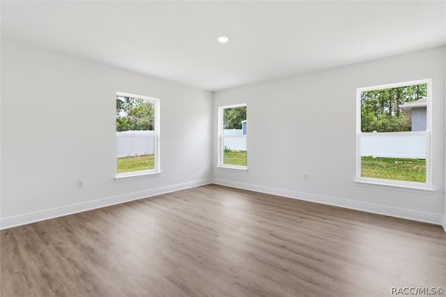 9160 N Athens Drive, Dunnellon, FL 34433
