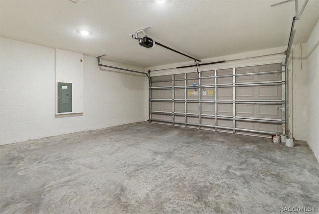 9160 N Athens Drive, Dunnellon, FL 34433